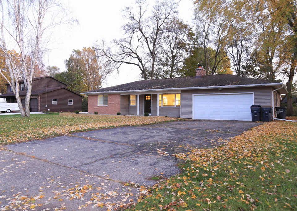 1st image of 520 Gabardine Ave