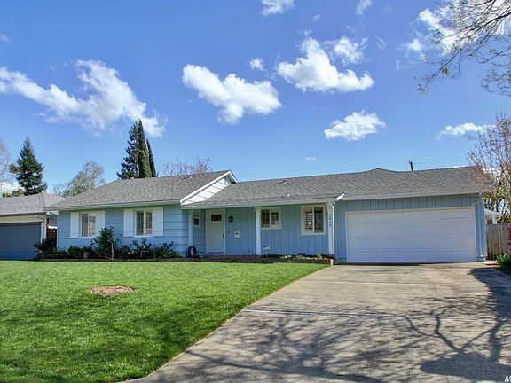 3rd image of 3816 Laguna Way