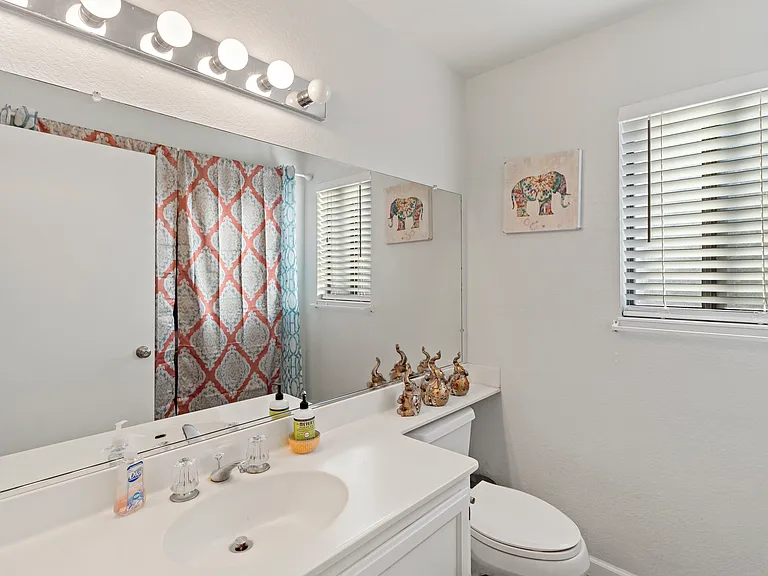 808 Milsom Pl — Photo 11