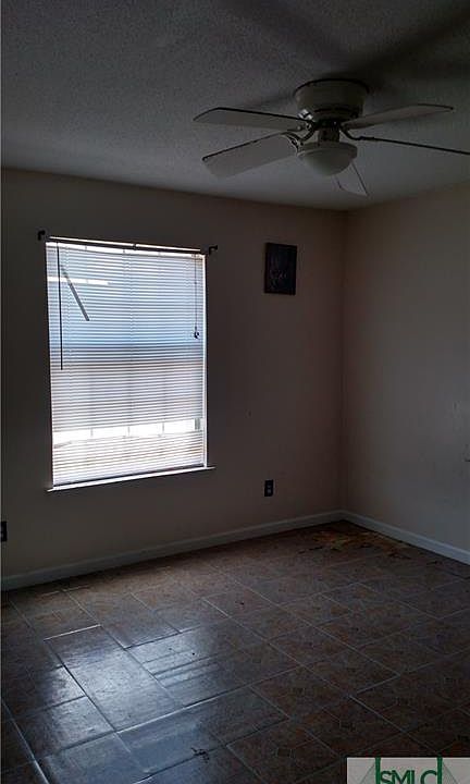 2nd image of 220 Eagles Ct #220