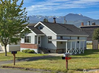 1012 W 10th St, Port Angeles, WA