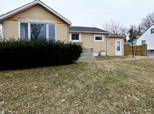 37944 N Harper Rd, Beach Park, IL 60087