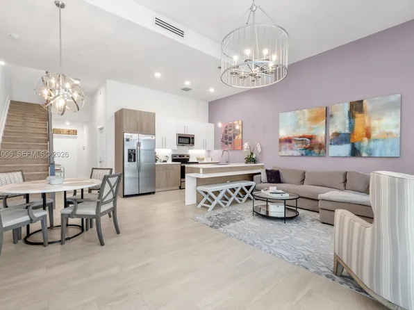 4444 NW 8th Ct, Plantation, FL 33317