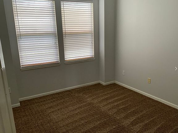 5th image of 113-115 Bradley Ct