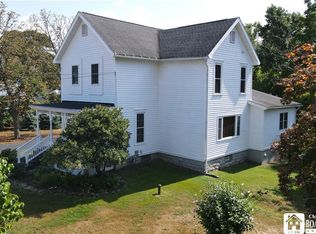 21 Hanover St, Silver Creek, NY
