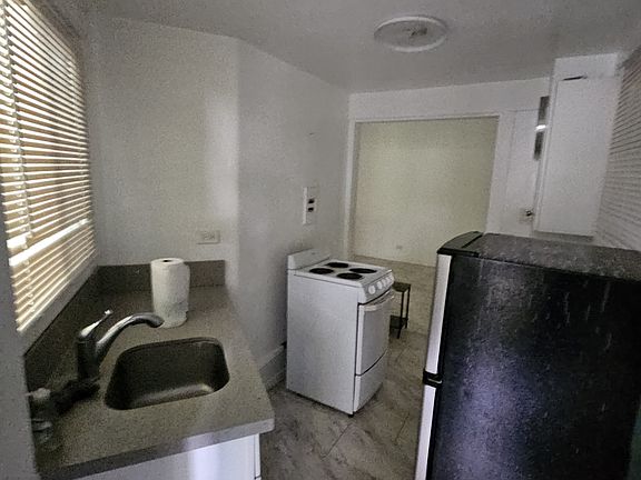 5th image of 209 Kaiulani Ave APT 24