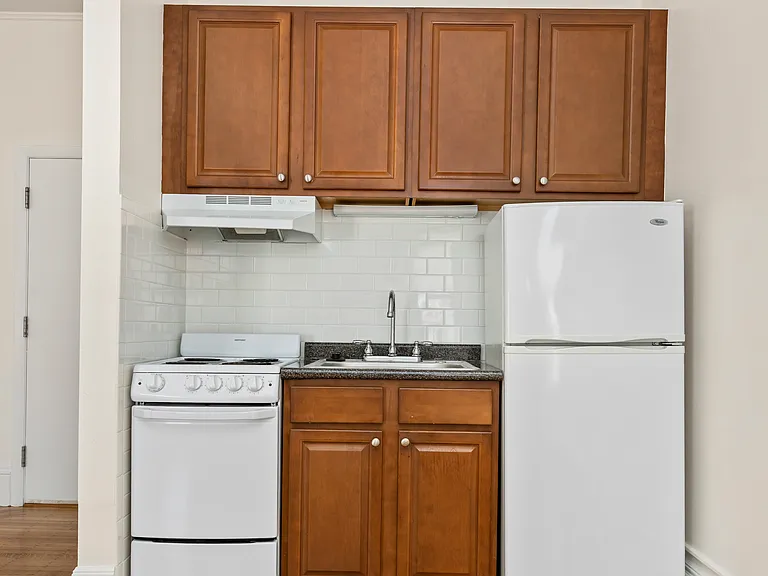 9 Buswell St #2R — Photo 9