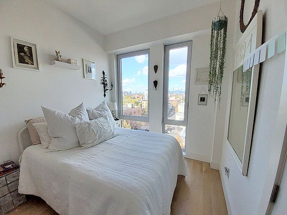 3rd image of 633 Marcy Ave #702