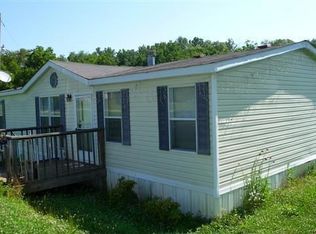 1587 Harpo Rd, Manchester, TN 37355