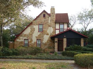 2300 Sheridan Rd, Mount Dora, FL 32757