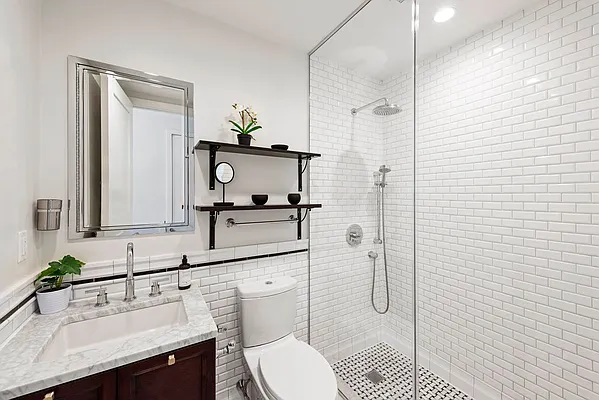 Sold by Nest Seekers International | media 9