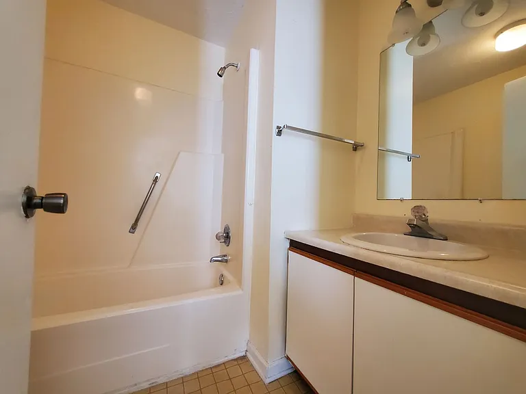 5705 Aftonshire Dr — Photo 5