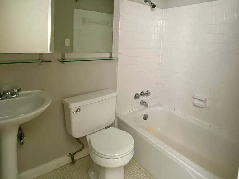 Andrews Court — Photo 7