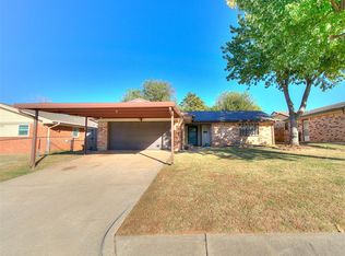 809 Glenwood Dr, Yukon, OK 73099