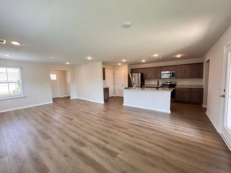 27 Coolidge Dr — Photo 6