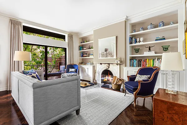 Sold by Compass | media 1