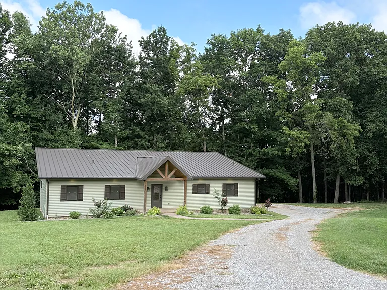 925 Clifton Church Rd — Photo 2
