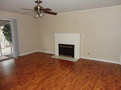 3 bed, 1250 sqft, $2,595 — Photo 4