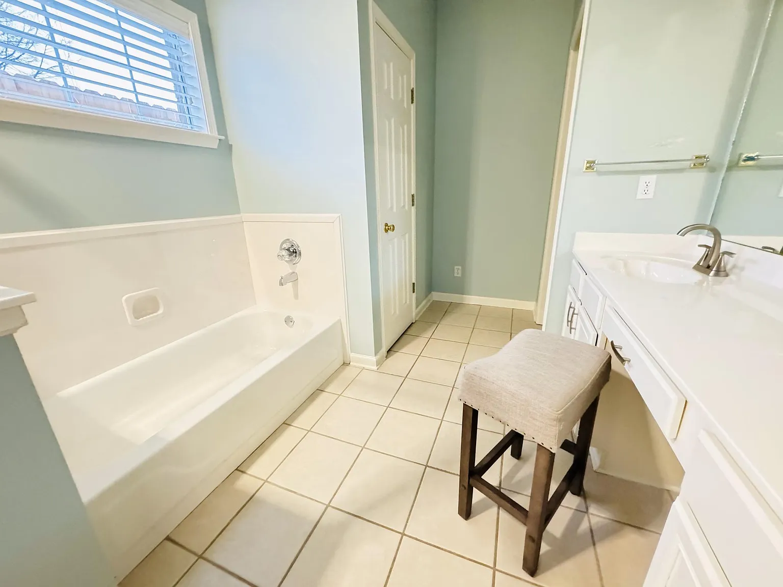 Kensington Cir, Collierville — Photo 4