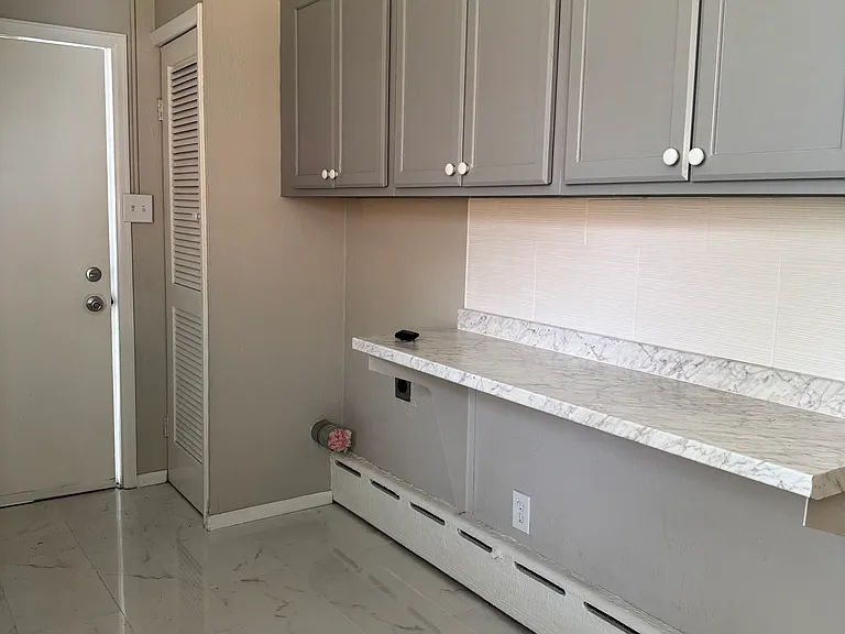 111.5 Polk Ave — Photo 19