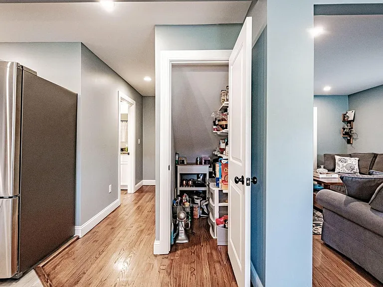 169 Holm Ave — Photo 7