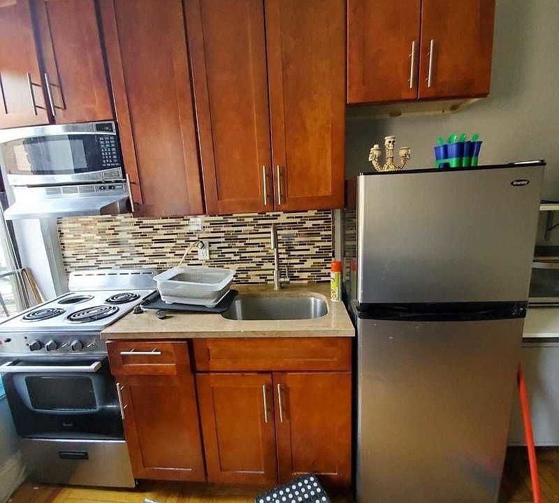 1st image of 2111 Regent Pl #C8
