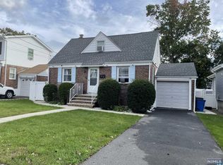 142 Hillman Dr, Elmwood Park, NJ 07407
