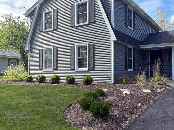 N97W6684 Aspen STREET, Cedarburg, WI 53012