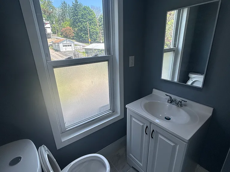 106 Center Ave — Photo 10