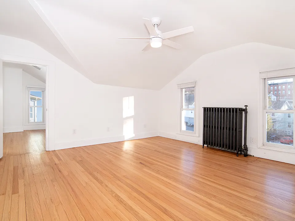 16 Storm St #3