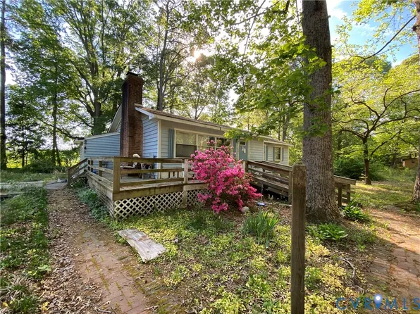 122 Meadowlark Rd, Urbanna, VA 23175
