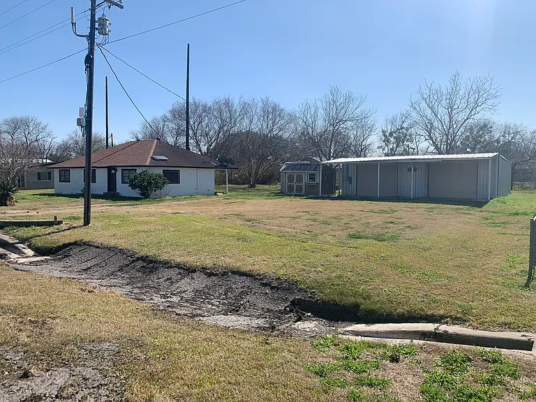 10704 State Highway 185 S — Photo 66