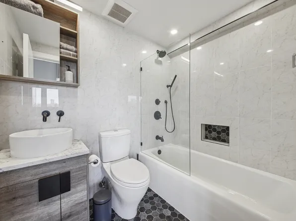 37 Carroll Street image 6 of 10