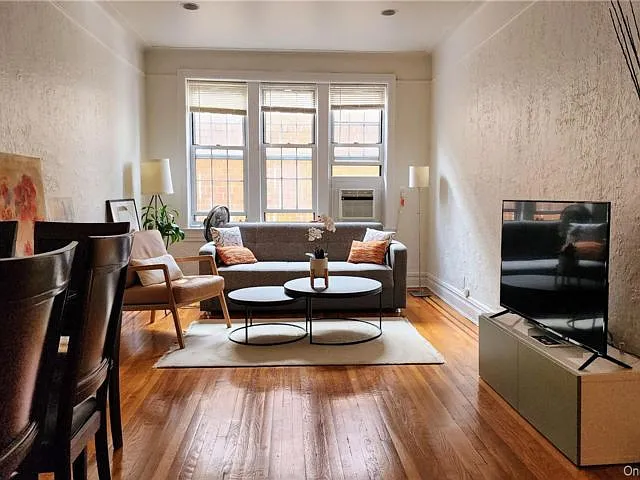 4 Maple Dr #6H — Photo 3