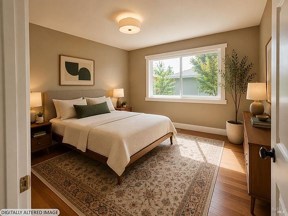 5th image of 10 Joan Avenue