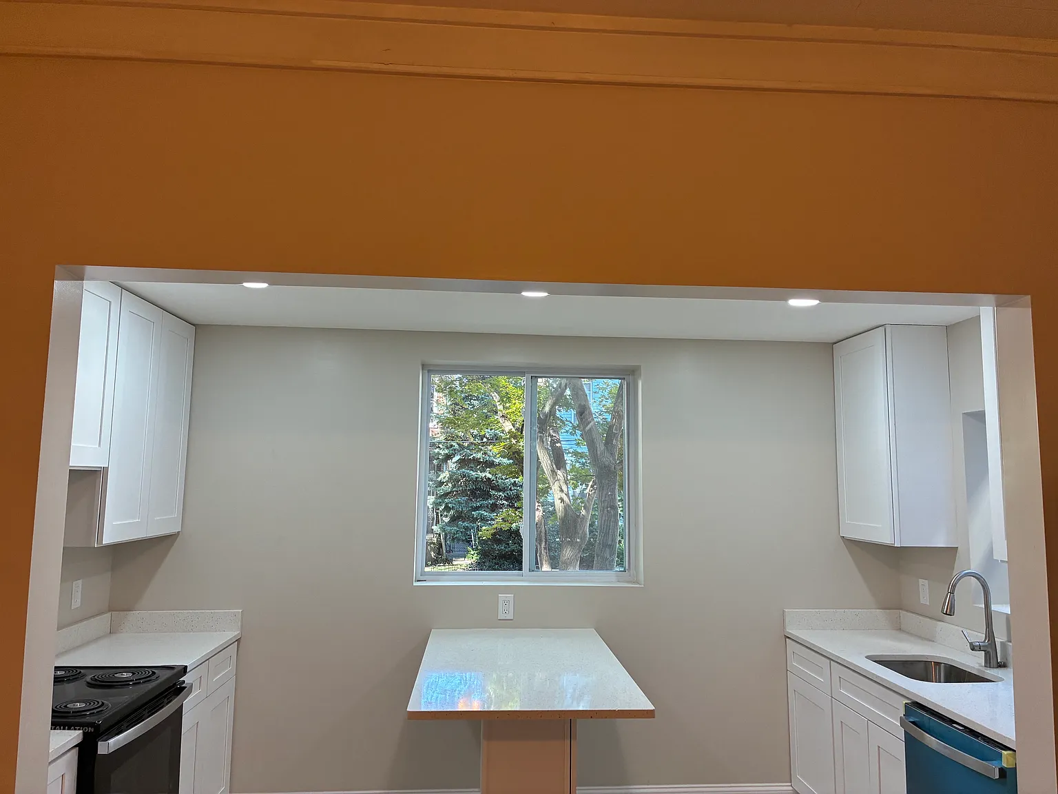 2 bed, 2.5 bath, 925 sqft, $1,995 — Photo 3