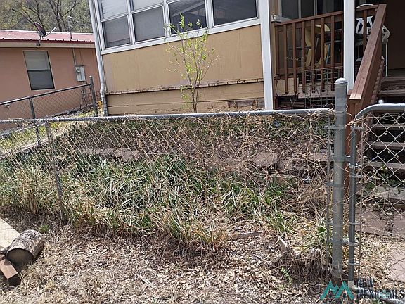 4th image of 219 Mountain View Ln