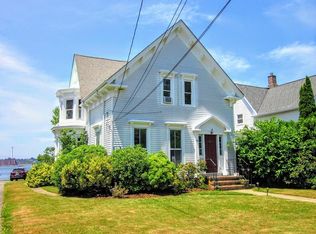 86 Fort St, Fairhaven, MA 02719