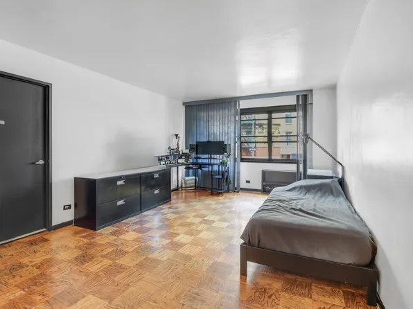 31 Jane Street 2H image 3 of 9