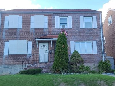 210-21 89th Ave, Queens Village, NY, 11427