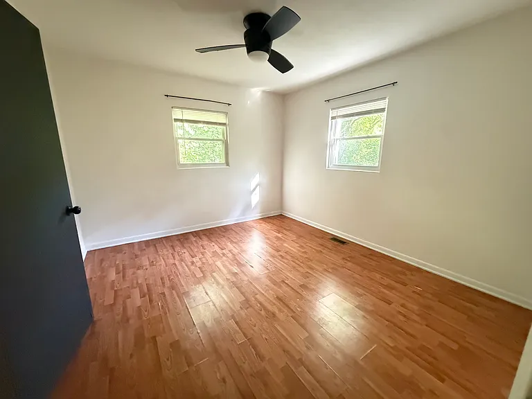 3708 E Shelbiana Rd — Photo 8
