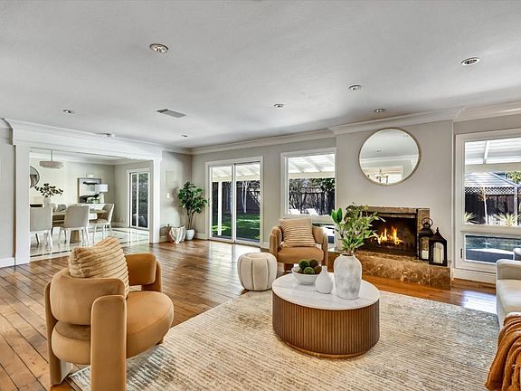 5th image of 267 Belvue Dr