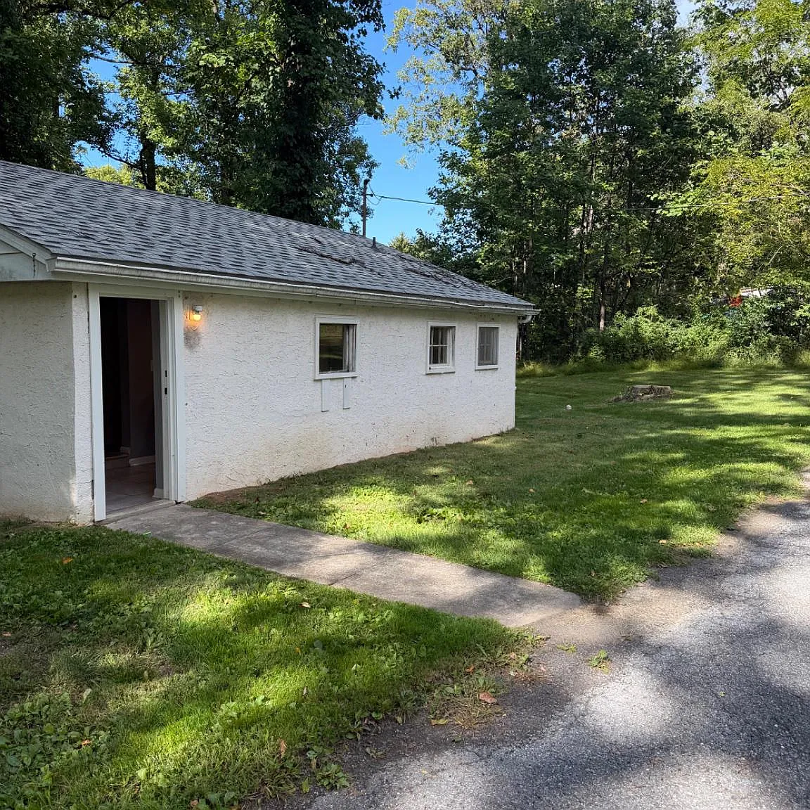 2 bed, 1.0 bath, 650 sqft, $1,350 — Photo 1