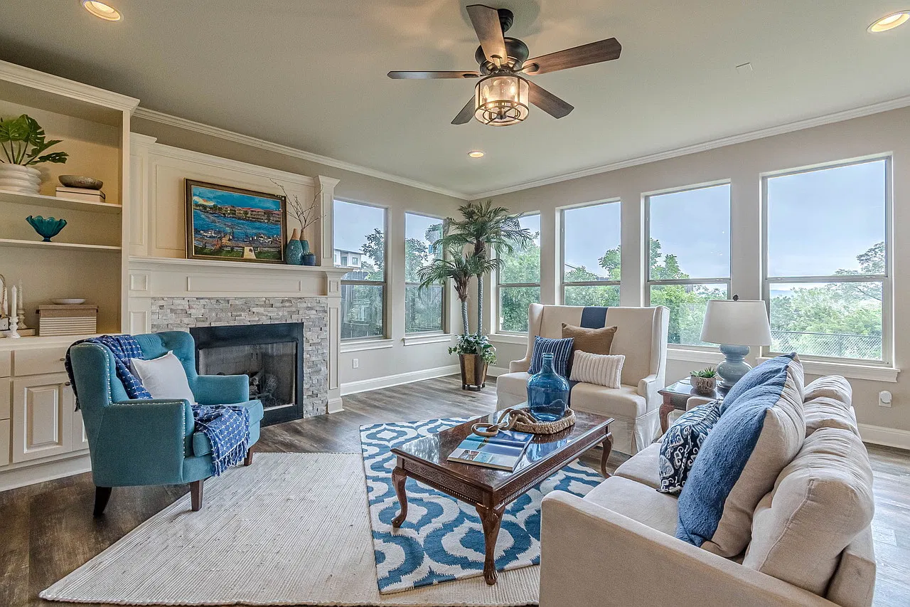4 bed, 4170 sqft, $3,800 — Photo 3