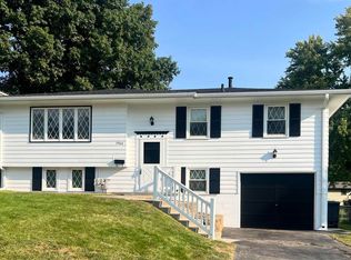 3964 Iowa St, Omaha, NE 68112