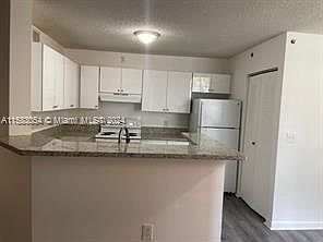 4th image of 19501 E Country Club Dr #9204