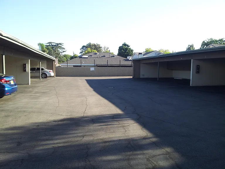 560 W Duarte Rd #B — Photo 5