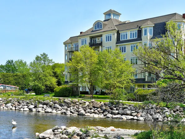 10 Bay St E #104, The Blue Mountains, ON N0H 2P0