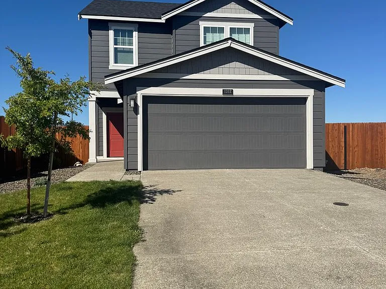 1312 Morgan Ct — Photo 1