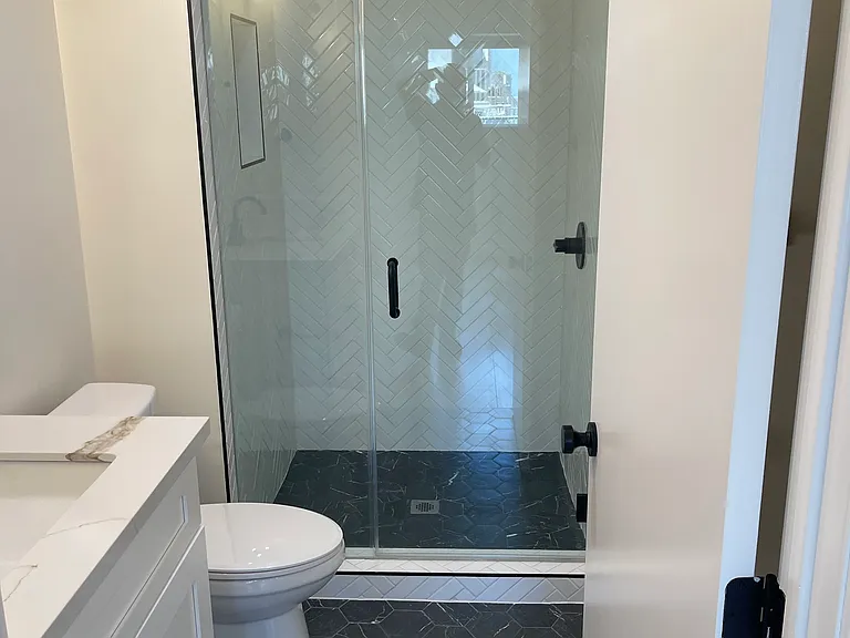 1960 S Sherbourne Dr #3 — Photo 8
